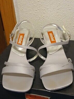 Unlisted by Kenneth Cole Silver Satin Strappy Block Heel Sandals Size 8.5